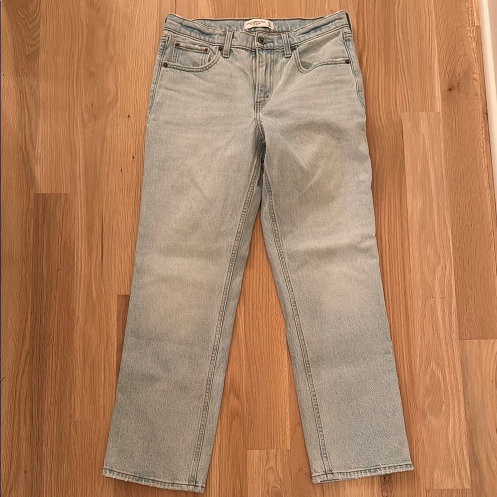 Abercrombie & Fitch 90’s Mid Rise Straight Jeans